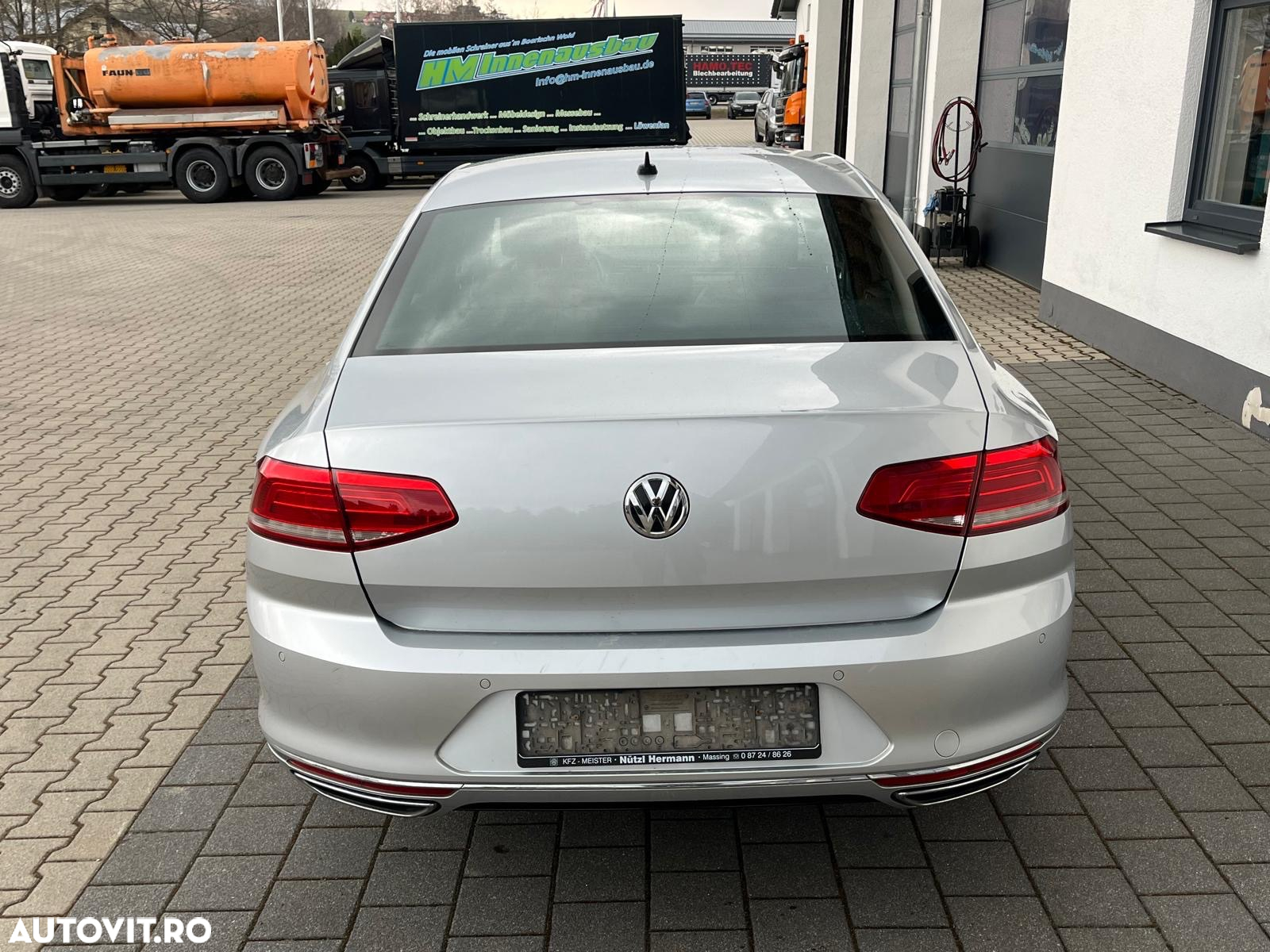 Volkswagen Passat Variant 2.0 TDI R Executive - 5