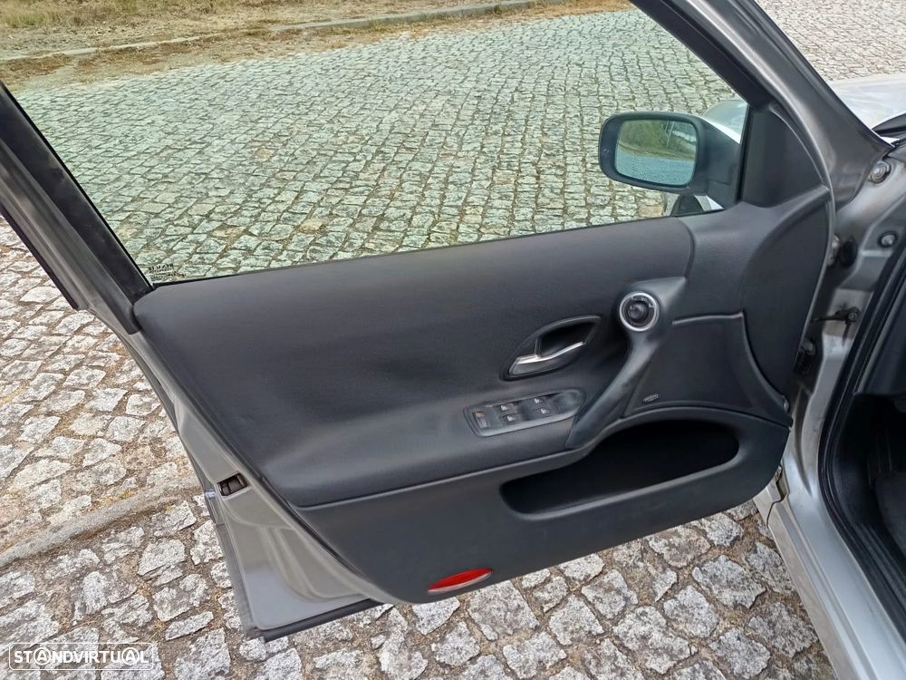 Renault Laguna 1.9 dCi Privilège Luxe - 13