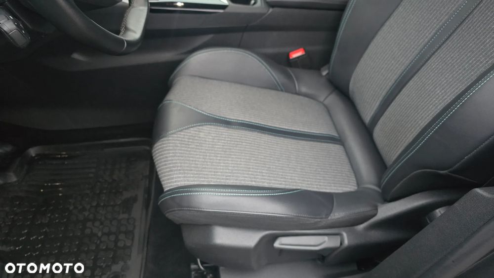 Peugeot 3008 1.2 PureTech Allure Pack S&S EAT8 - 11
