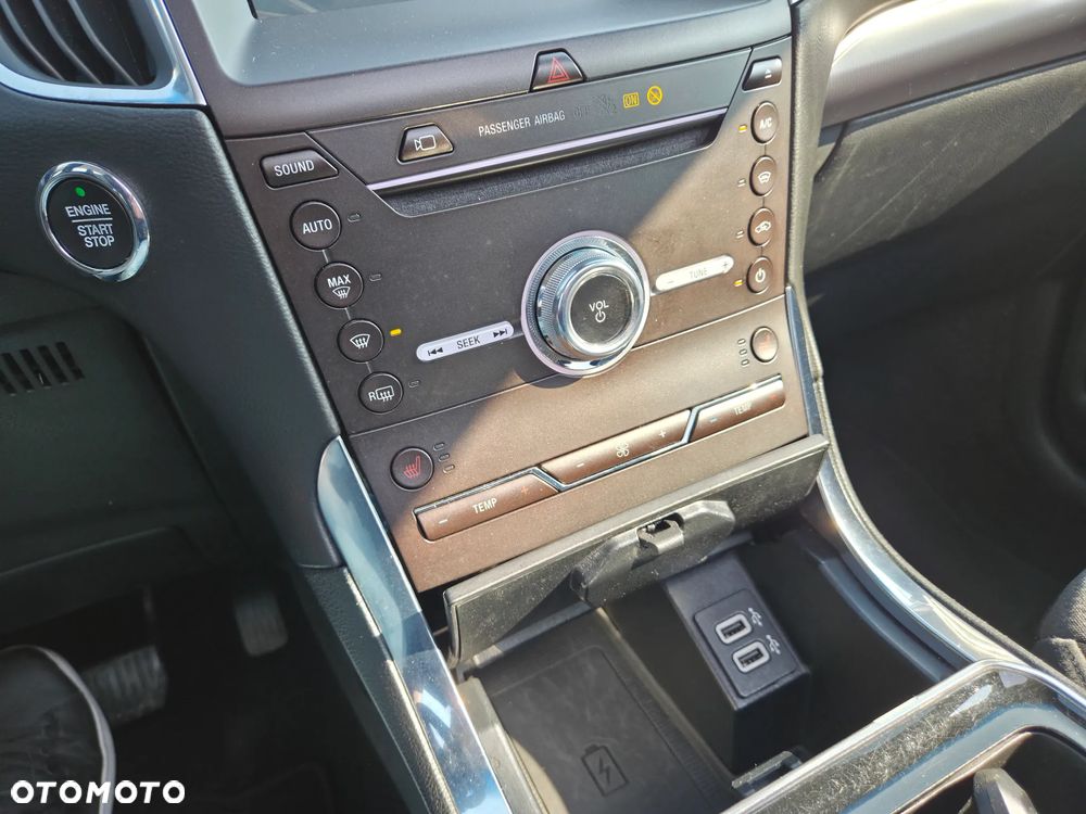 Ford Edge 2.0 EcoBlue Twin-Turbo 4WD Titanium - 24