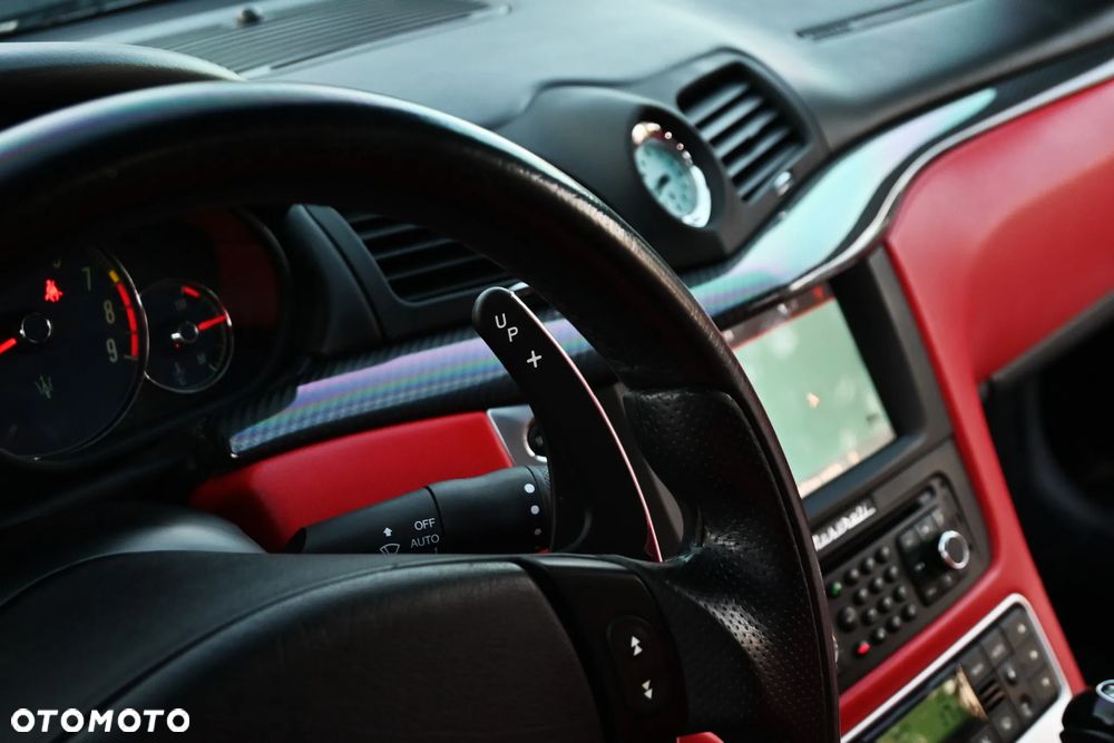 Maserati GranTurismo S Automatik - 32