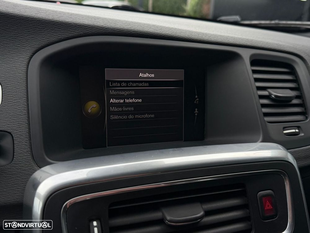 Volvo V60 2.0 D2 R-Design - 44