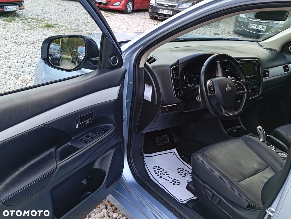 Mitsubishi Outlander 2.0 4WD Plus - 15