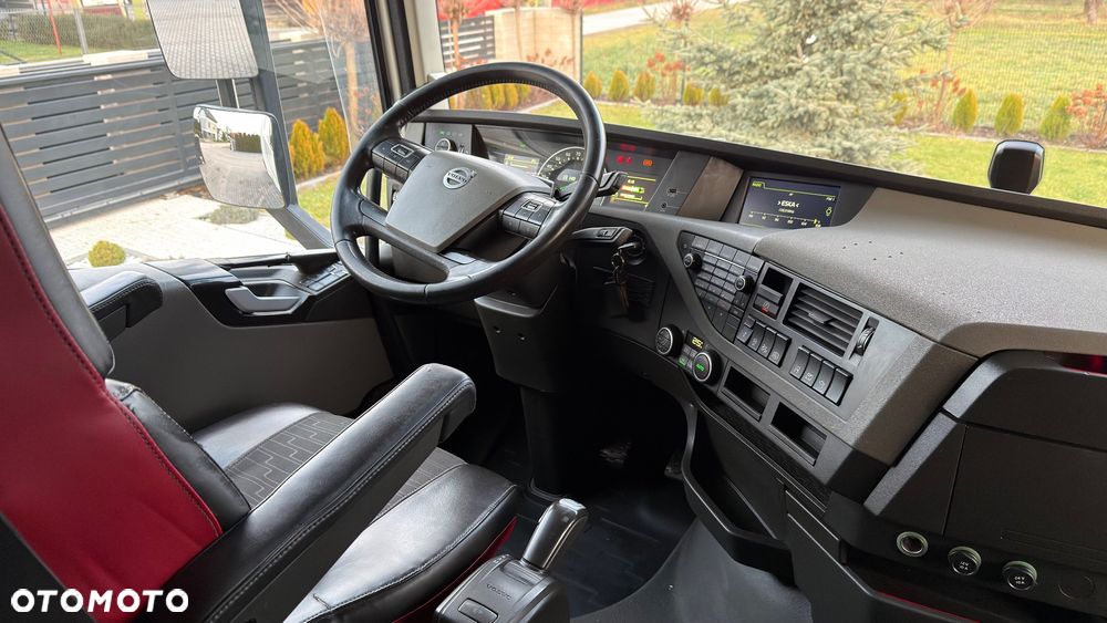 Volvo FH 500 l KSENON l LODÓWKA l 4 PODUSZKI KABINA - 27