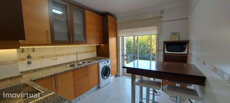 Arrendamento anual T2 com parqueamento - Grande imagem: 5/9