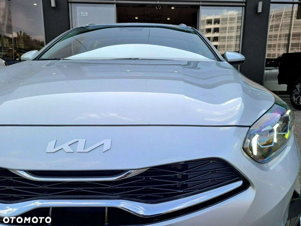 Kia Ceed - 9
