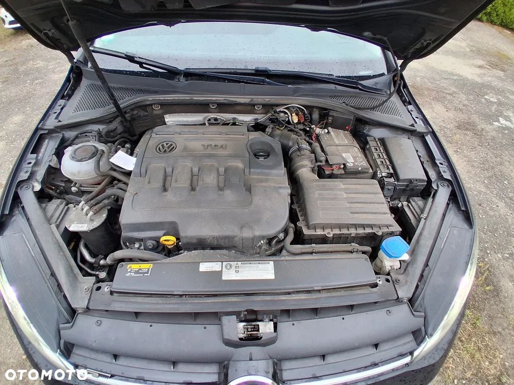 Volkswagen Golf 2.0 TDI SCR DSG R-Line - 12