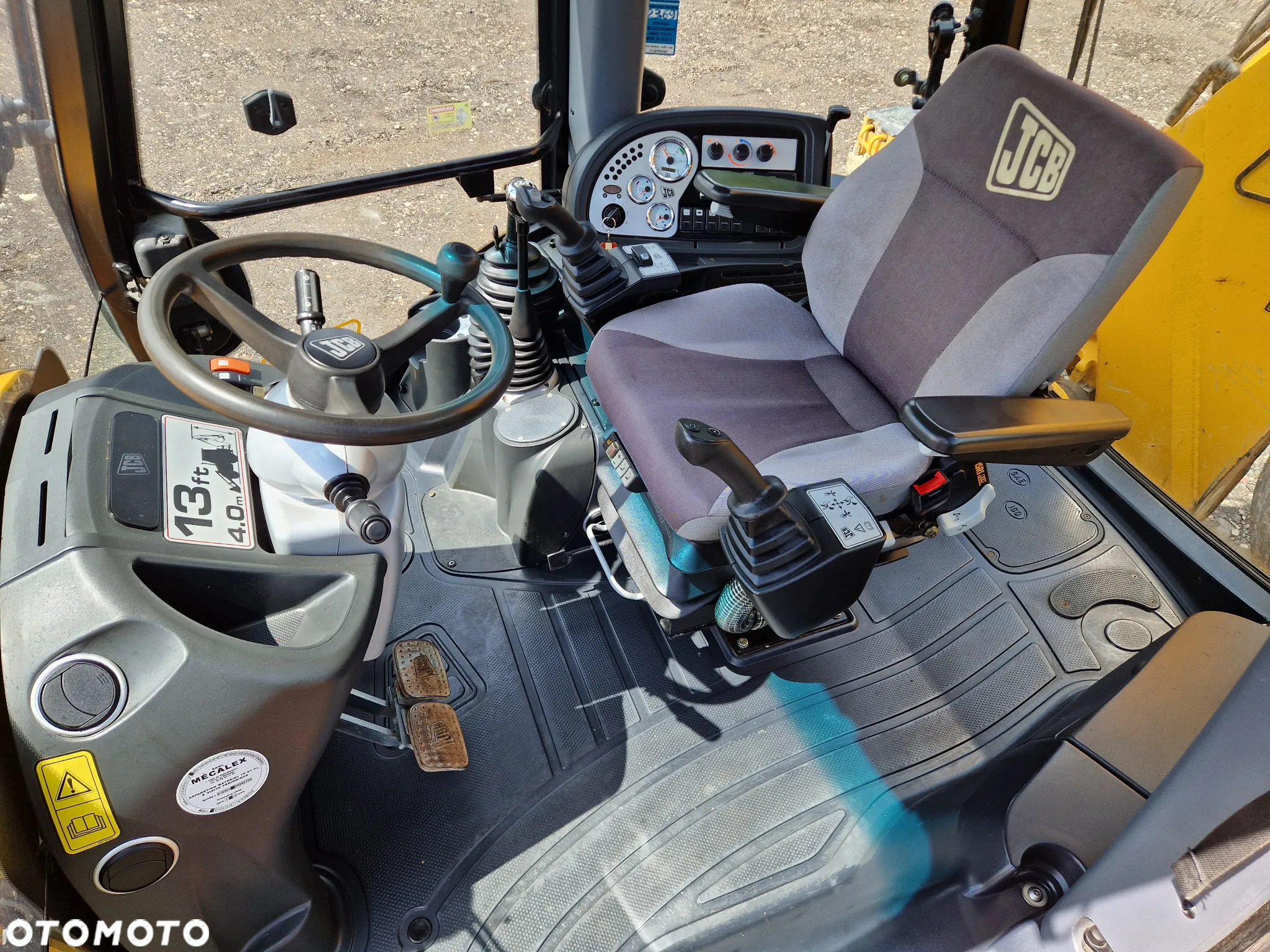 JCB 3CX - 8