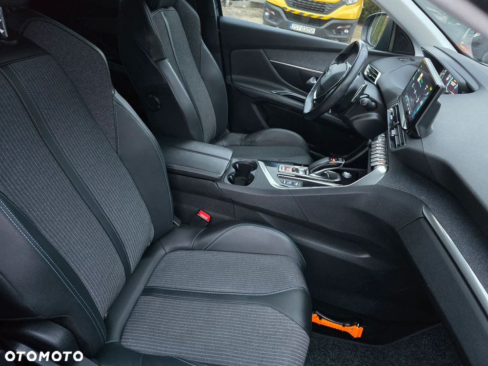 Peugeot 3008 1.6 PureTech Hybrid PHEV Allure Pack S&S EAT8 - 14