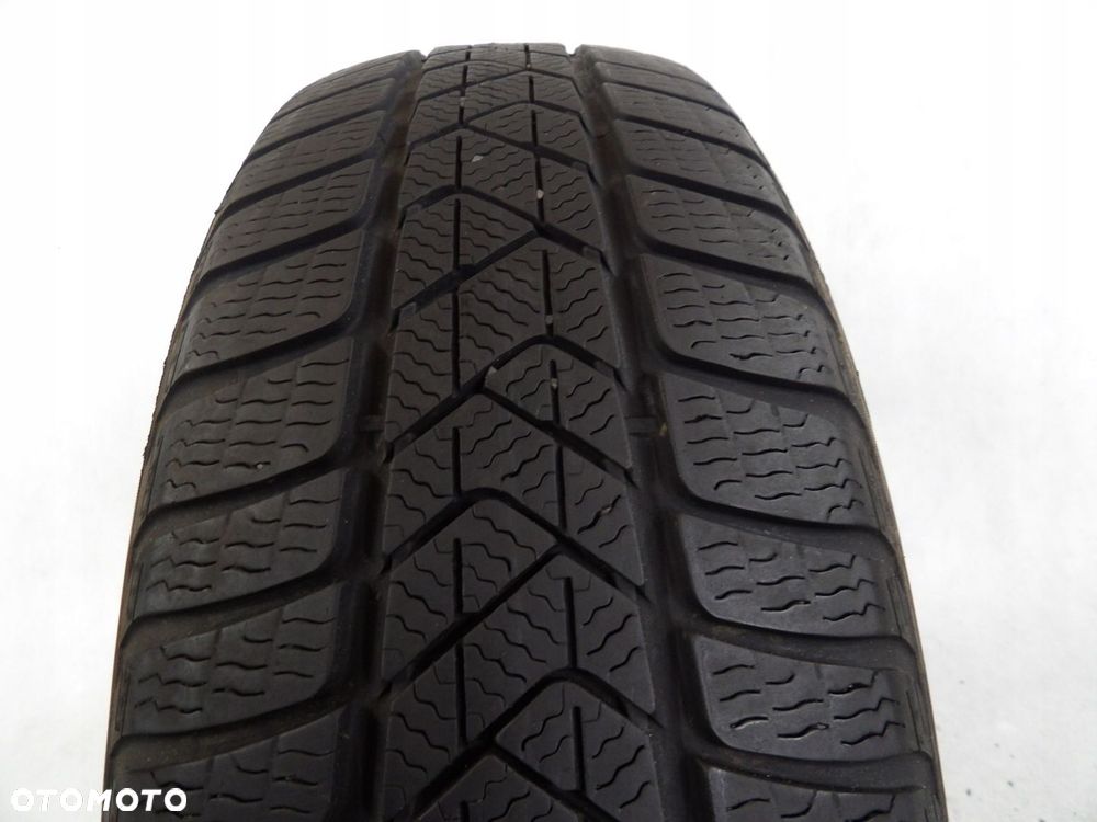 1X opona 205/60R17 PIRELLI SOTTOZERO 3 WINTER - 1