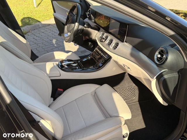 Mercedes-Benz Klasa E 220 d 4-Matic 9G-TRONIC - 6