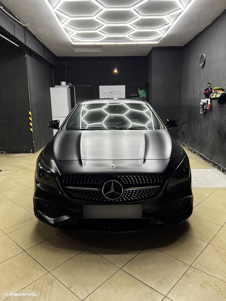 Mercedes-Benz CLA 180 AMG Line - 1