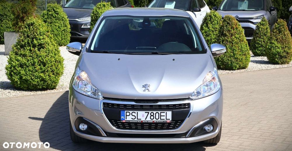 Peugeot 208 - 11