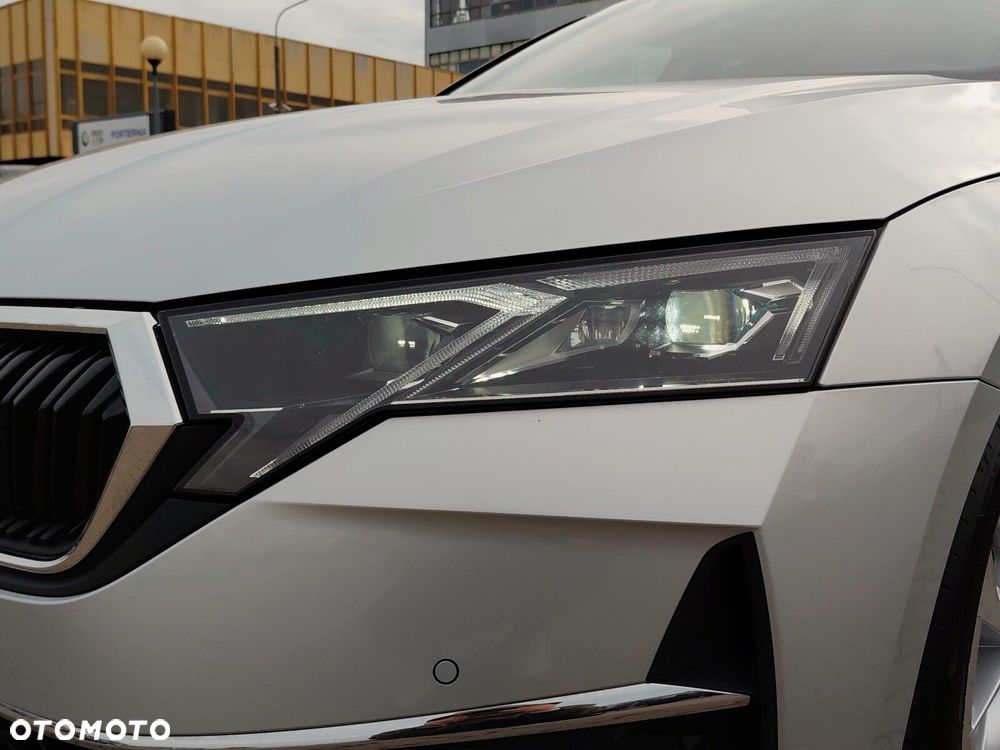 Skoda Octavia 1.5 TSI mHEV Selection DSG - 36