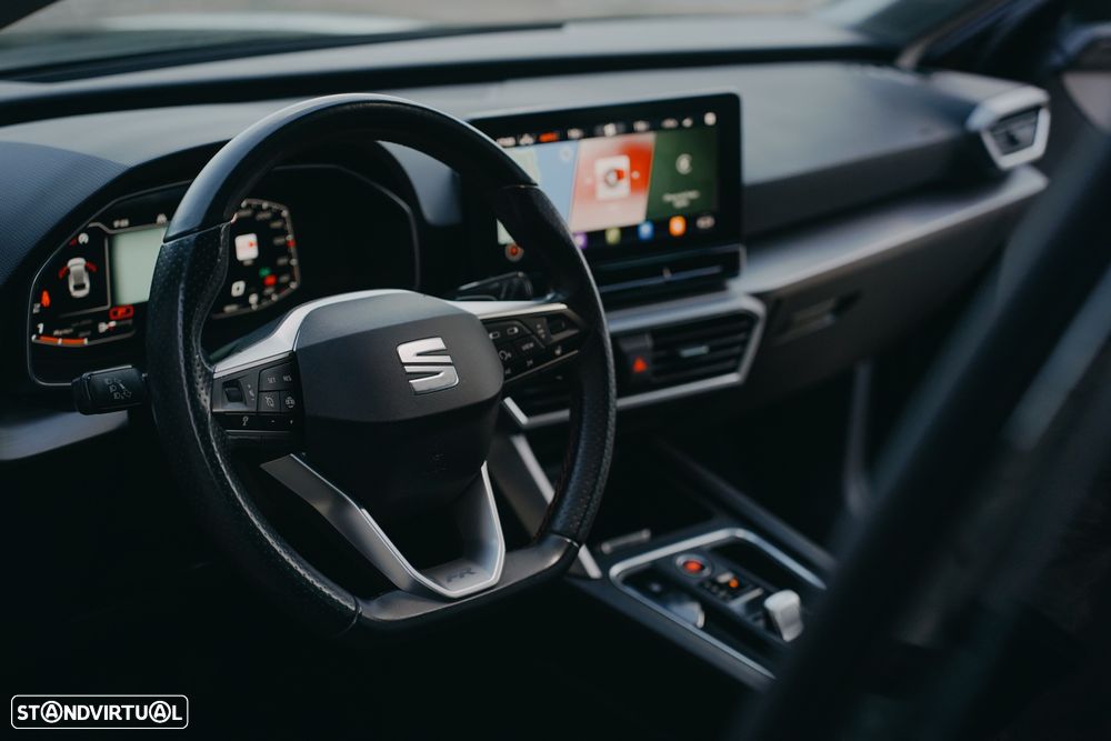 SEAT Leon ST 2.0 TDI DSG FR Black Edition - 22