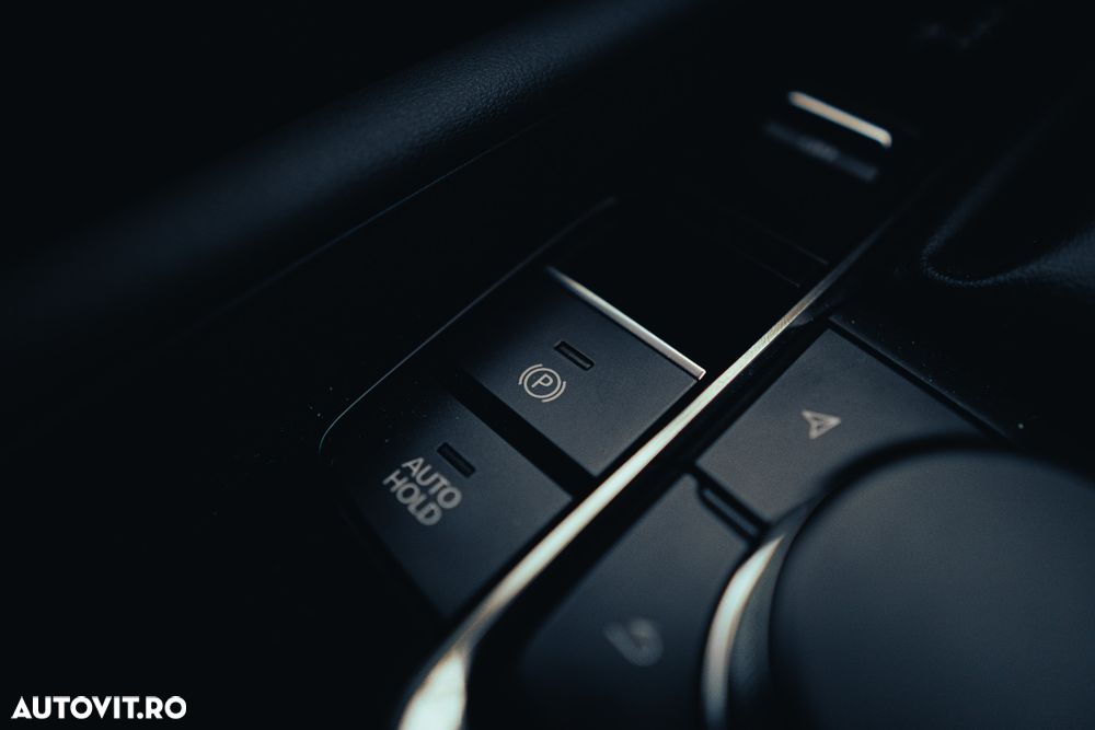 Mazda 3 - 10