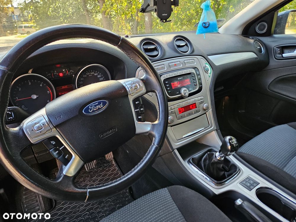 Ford Mondeo - 11