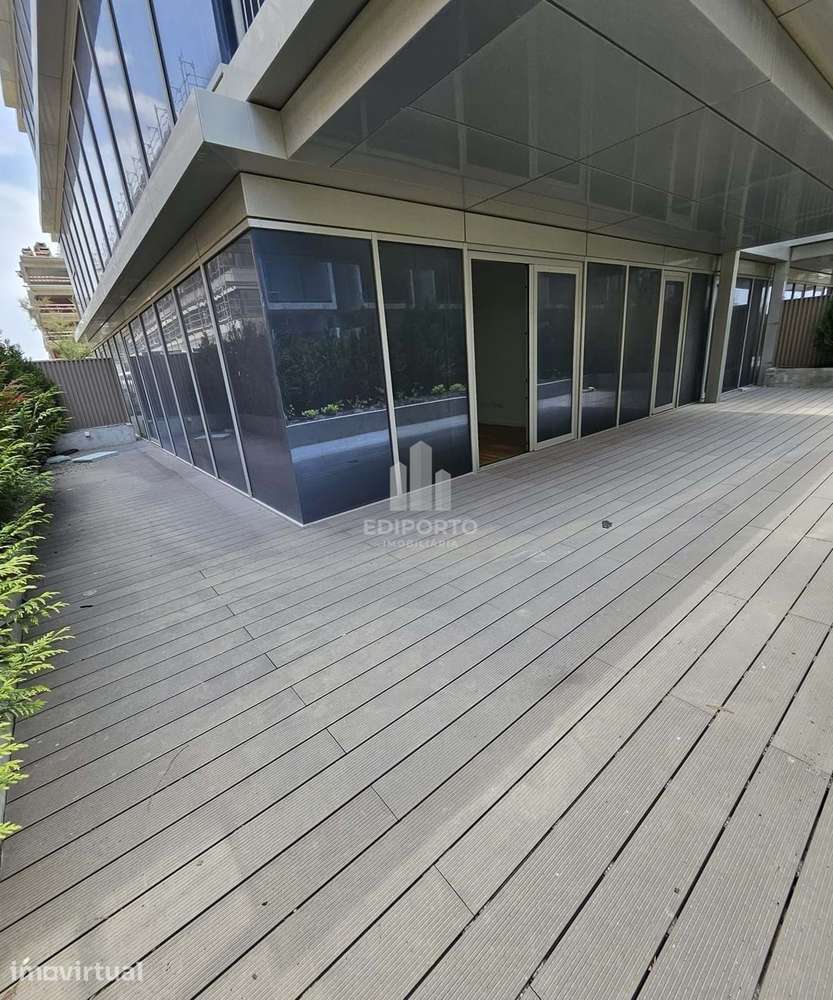 Apartamento T2 Seca do Bacalhau com terraço de 130m2 e box para 2 carr - Grande imagem: 2/24