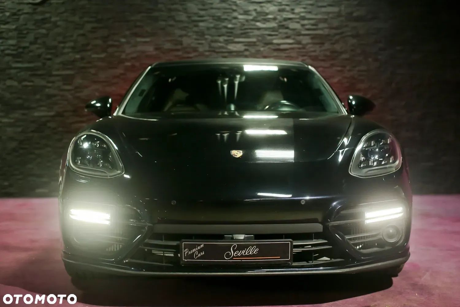Porsche Panamera Turbo - 1