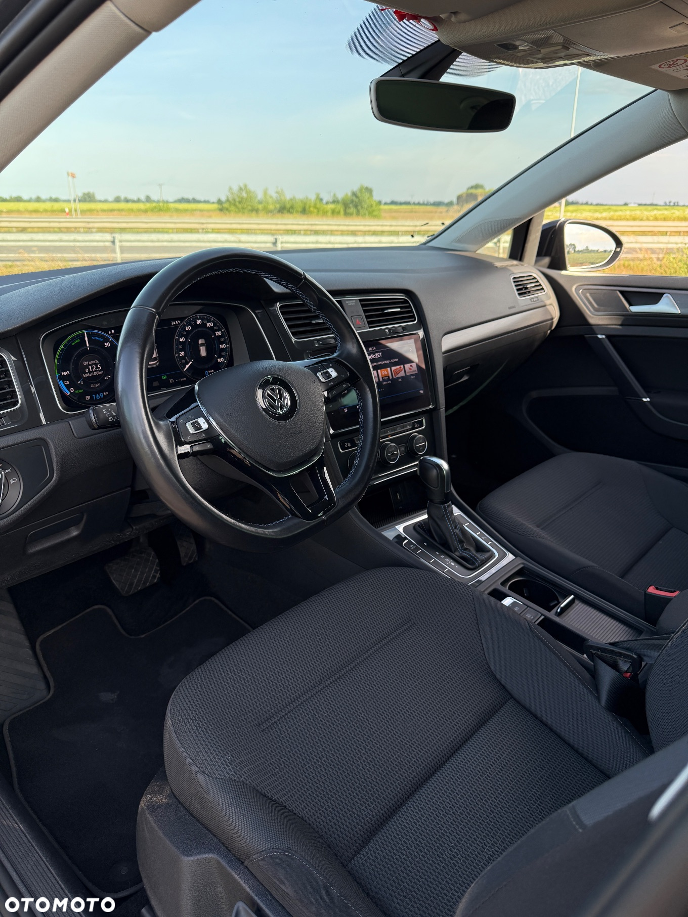 Volkswagen Golf e-Golf - 14