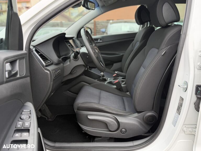 Hyundai Tucson 2.0 CRDI 4WD Advantage - 24