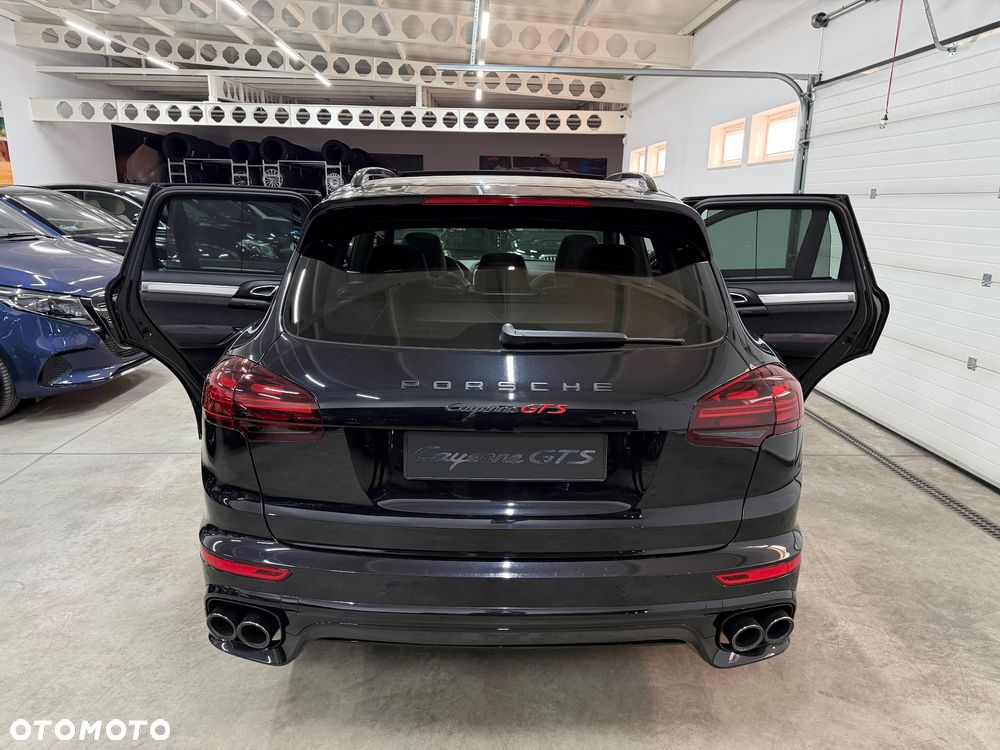 Porsche Cayenne - 10