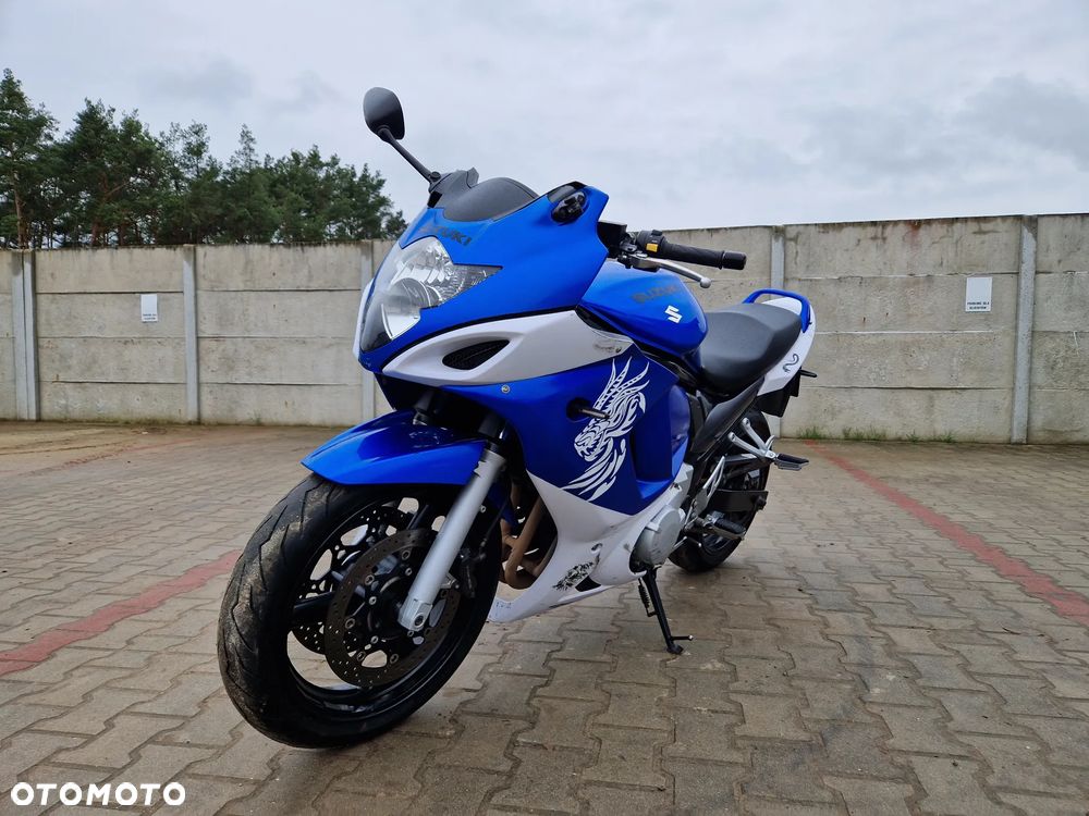 Suzuki GSX - 4
