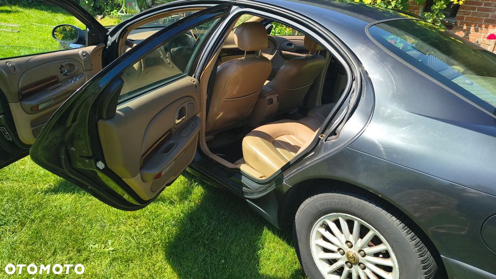 Chrysler 300M - 5