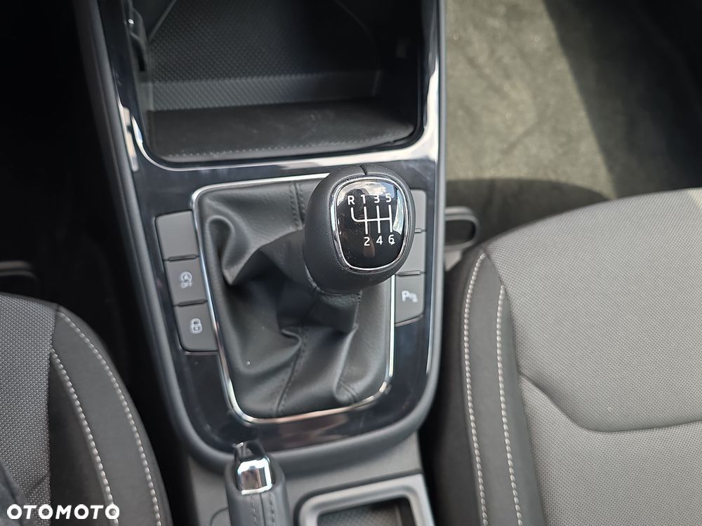 Skoda Fabia 1.0 TSI Drive - 17