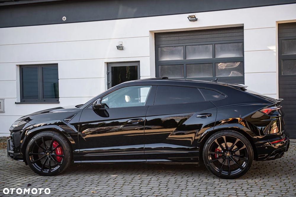 Lamborghini Urus Standard - 35