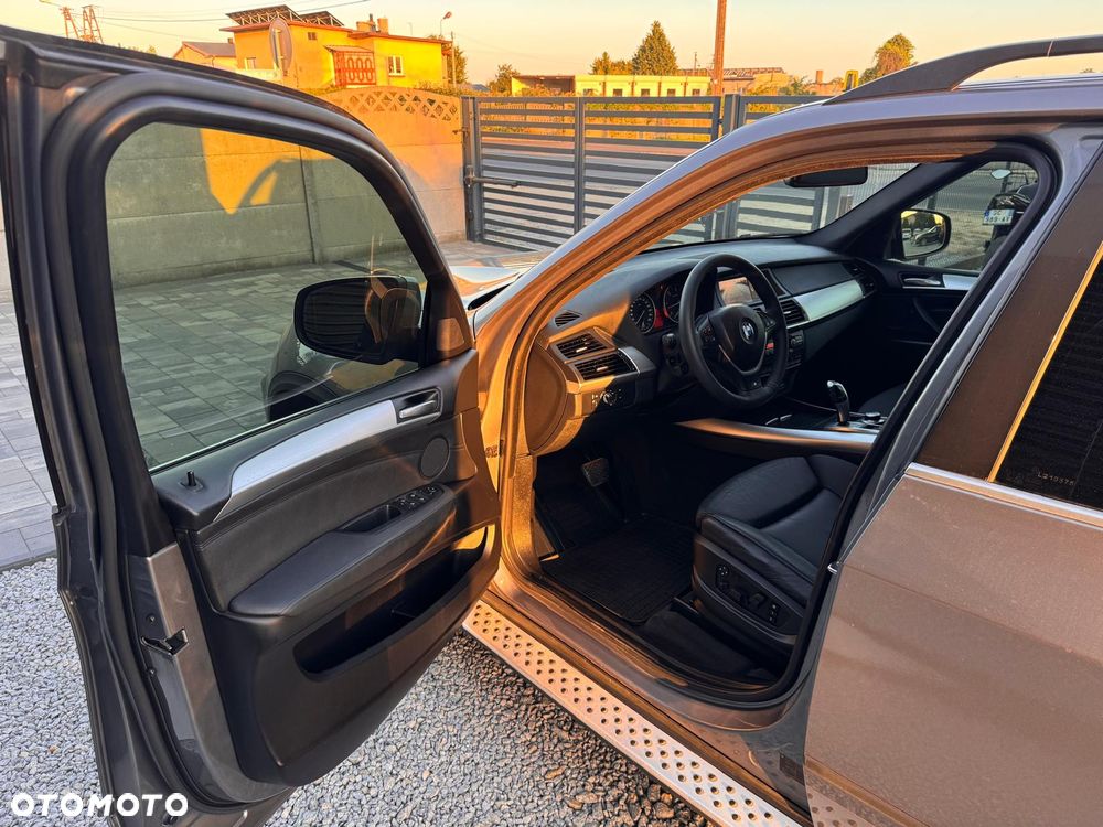 BMW X5 xDrive35d - 11