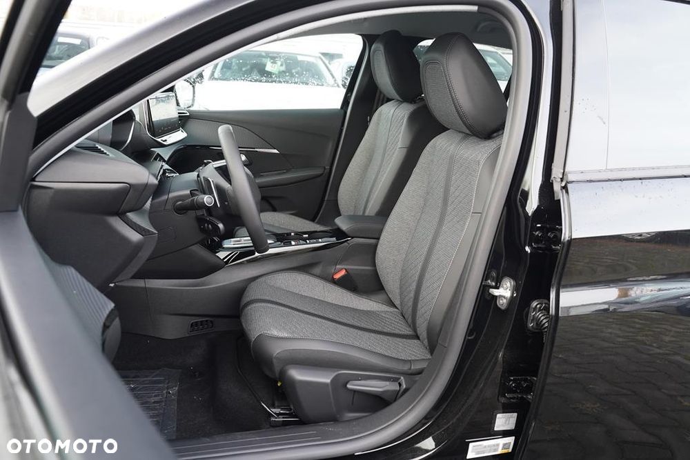 Peugeot 208 1.2 mHEV Allure - 10