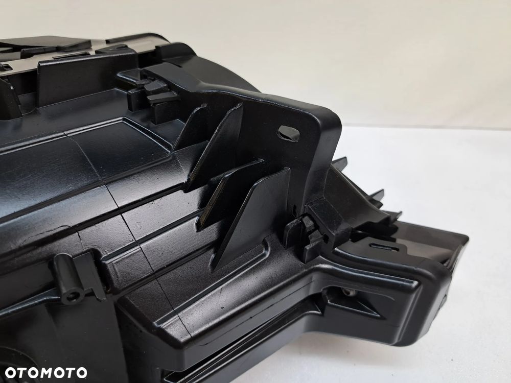 VOLVO XC60 II LAMPA PRAWA PRZÓD FULL LED 31656615 - 10