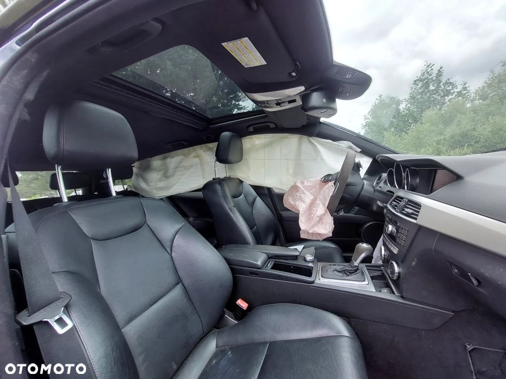 Mercedes-Benz Klasa C 350 CDI DPF (BlueEFFICIENCY) 7G-TRONIC Avantgarde - 6