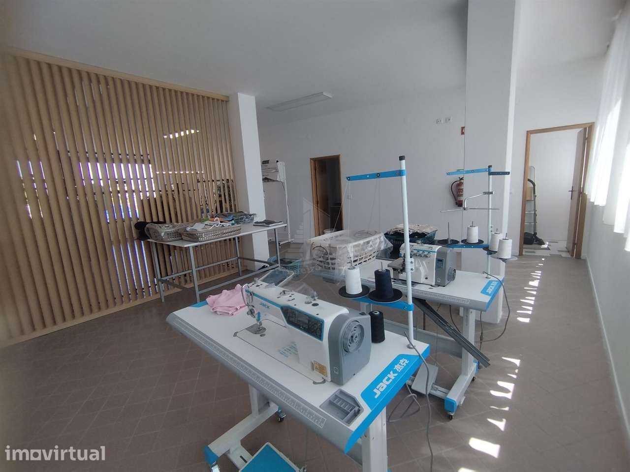 Trespasse de Engomadoria e Costura em Funcionamento – Joane, Vila Nova - Grande imagem: 5/19