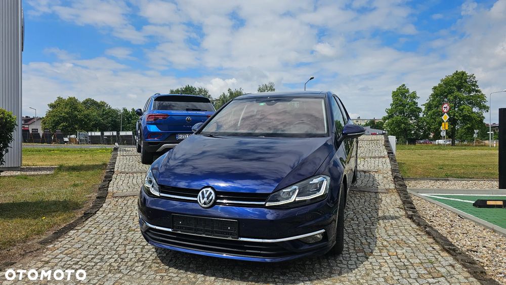 Volkswagen Golf - 10