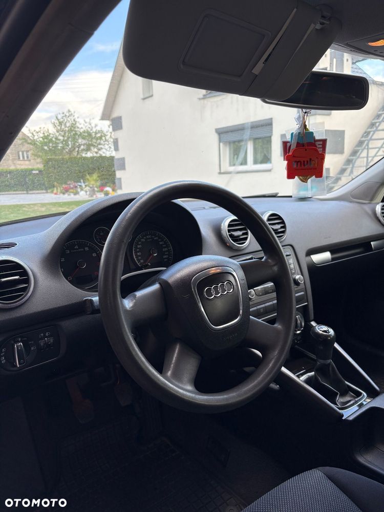 Audi A3 Sportback 1.6 Attraction - 6