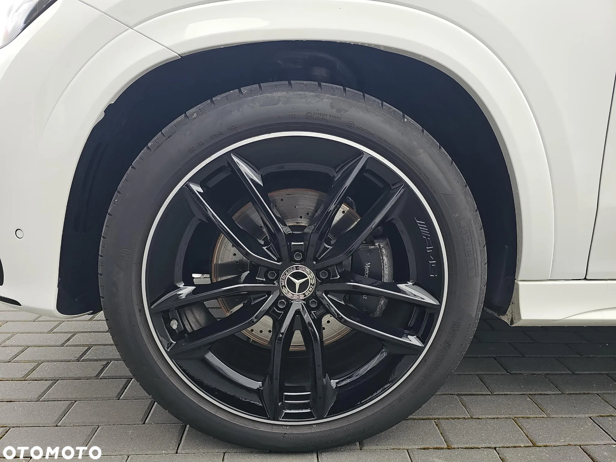 Mercedes-Benz GLE 300 d 4Matic 9G-TRONIC AMG Line Advanced Plus - 9