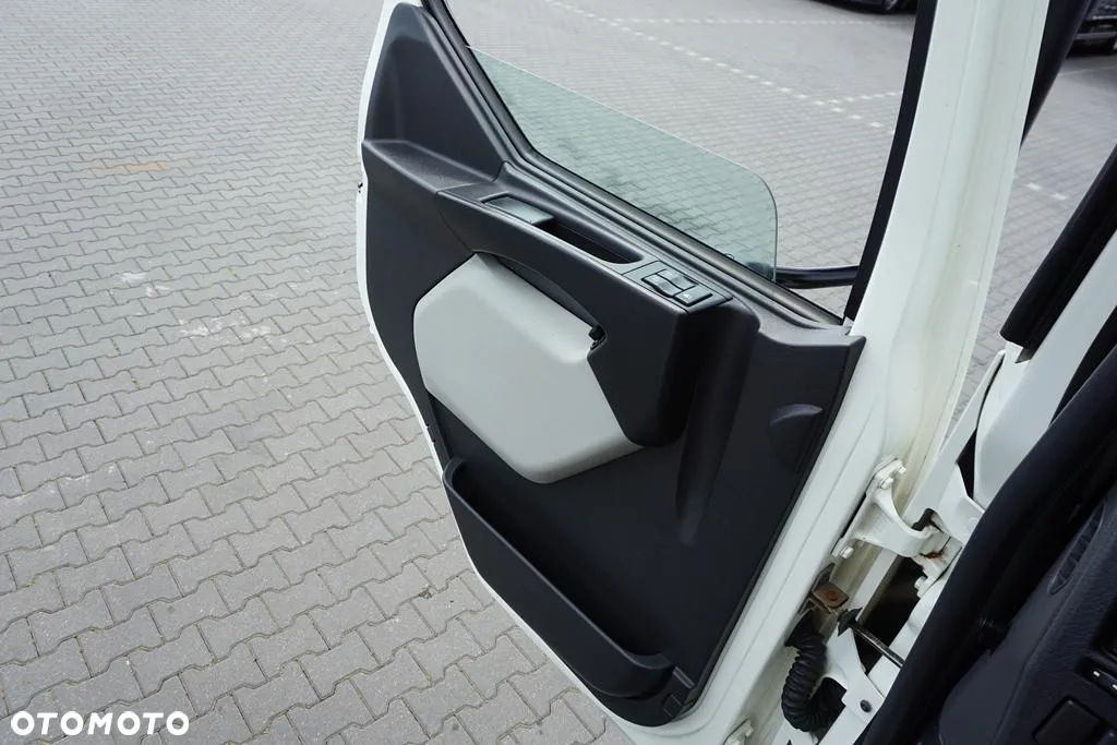 Volvo FL / 280 / EURO 6 / IZOTERMA + WINDA / 18 PALET / ŁAD. 9540 KG - 31