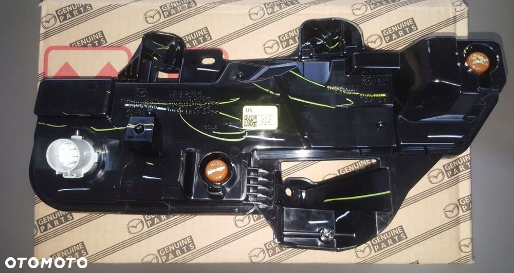 MAZDA CX-30 CX30 Lampa LED prawy DGH9 AMERYKA USA - 2