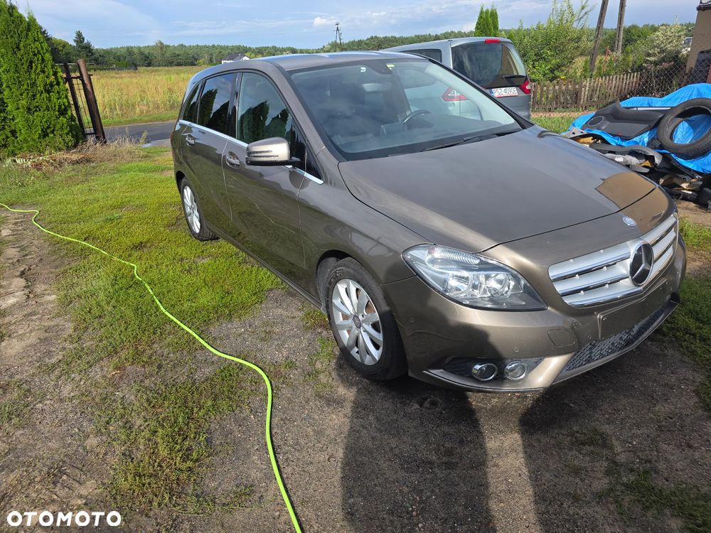 Mercedes-Benz Klasa B 180 CDI (BlueEFFICIENCY) - 1