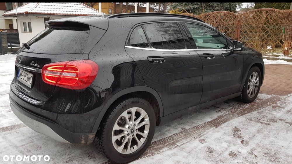 Mercedes-Benz GLA 250 4-Matic - 4