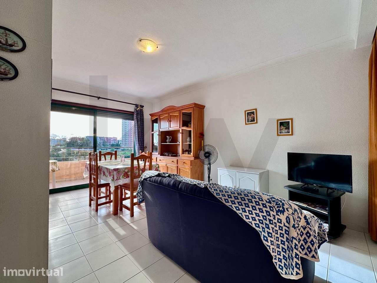 Apartamento T0 com Vista Mar e Parqueamento a 200m da Praia da Rocha - Grande imagem: 3/23