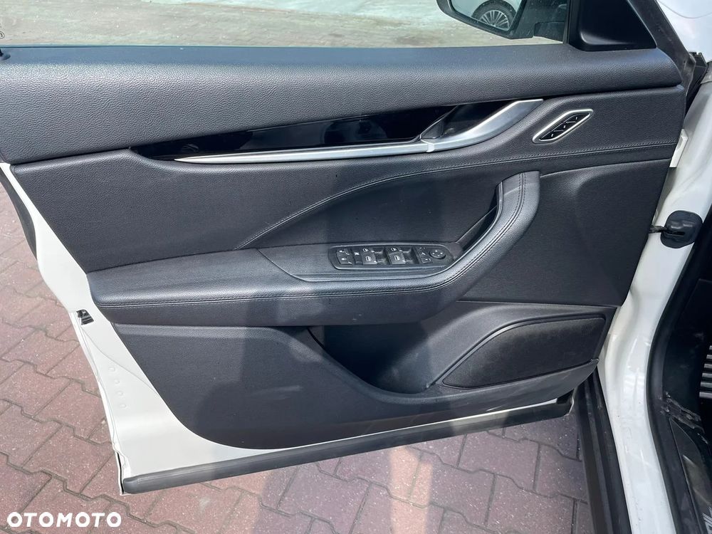 Maserati Levante Q4 - 12