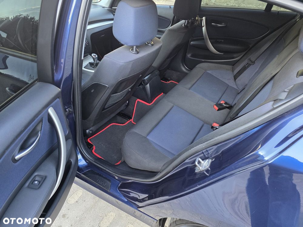 BMW Seria 1 116d Sport Line - 12