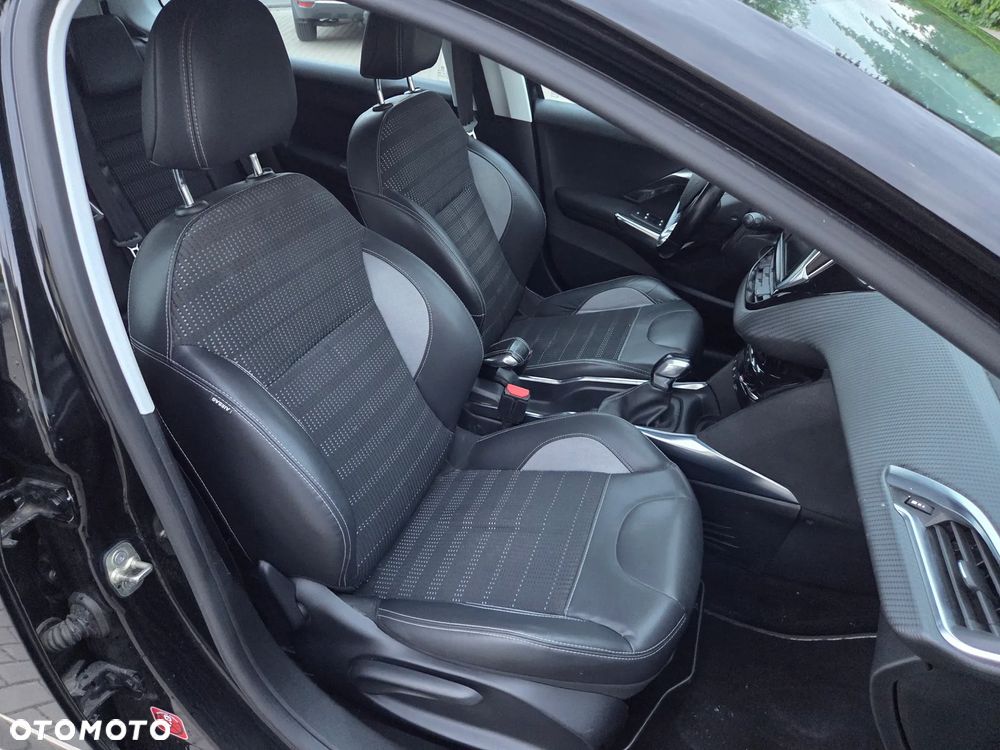 Peugeot 2008 1.6 VTi Allure - 8