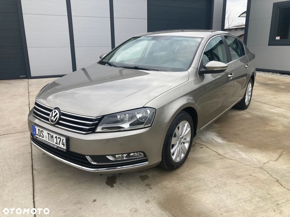 Volkswagen Passat 2.0 TDI DPF BlueMotion Technology Highline - 5
