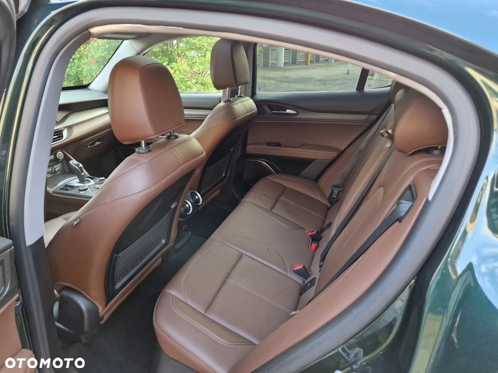 Alfa Romeo Stelvio 2.0 Turbo TI Q4 - 12