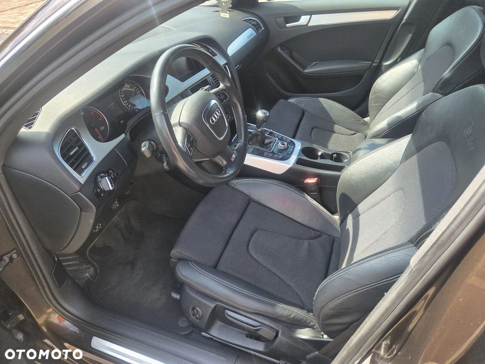 Audi A4 Avant 2.0 TDI DPF quattro S line Sportpaket (plus) - 8