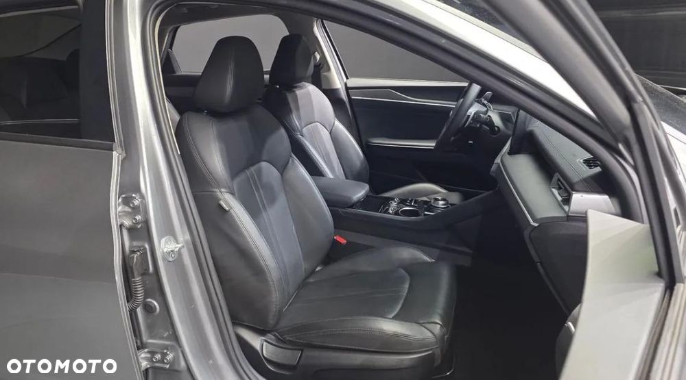 Kia K5 - 8